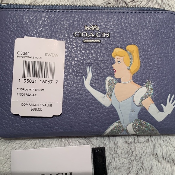 Disney X Coach corner zip wristlet with Cinderella LIMITED EDITION - Picture 3 of 7